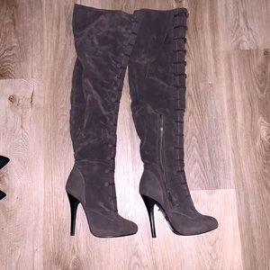 Bakers above the knee boats